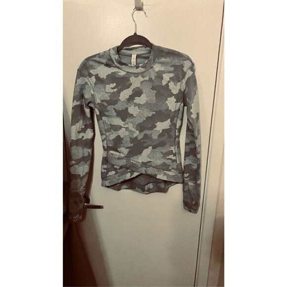 Lululemon Close To Crossing Gray Camouflage Long Sleeve Top Size 4 (B) - Picture 2 of 13